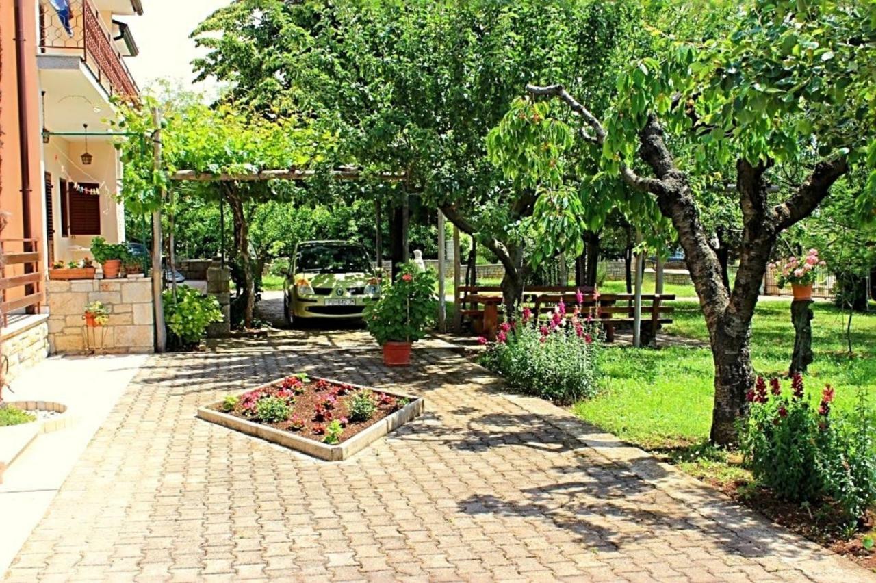 Palmira Lägenhet Poreč Exteriör bild